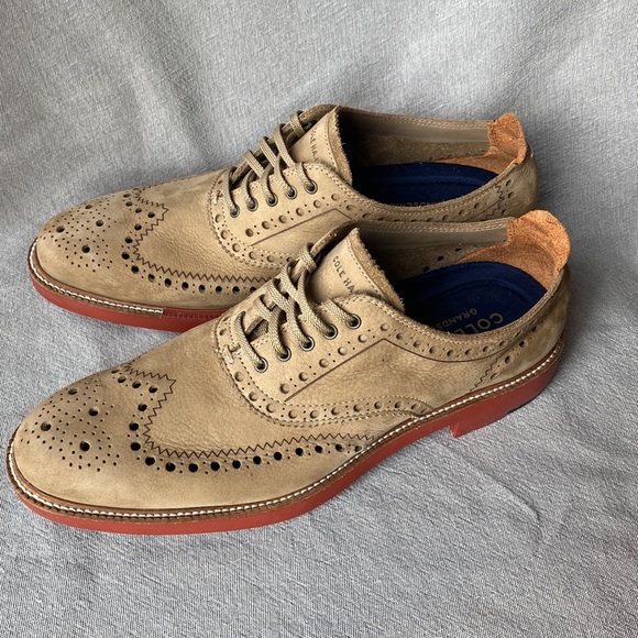 MEN'S DAY WINGTIP OXFORD MEN'S SHOES IN SOFT SAGE / CINNABAR SIZE 7 - Picture 2 of 8